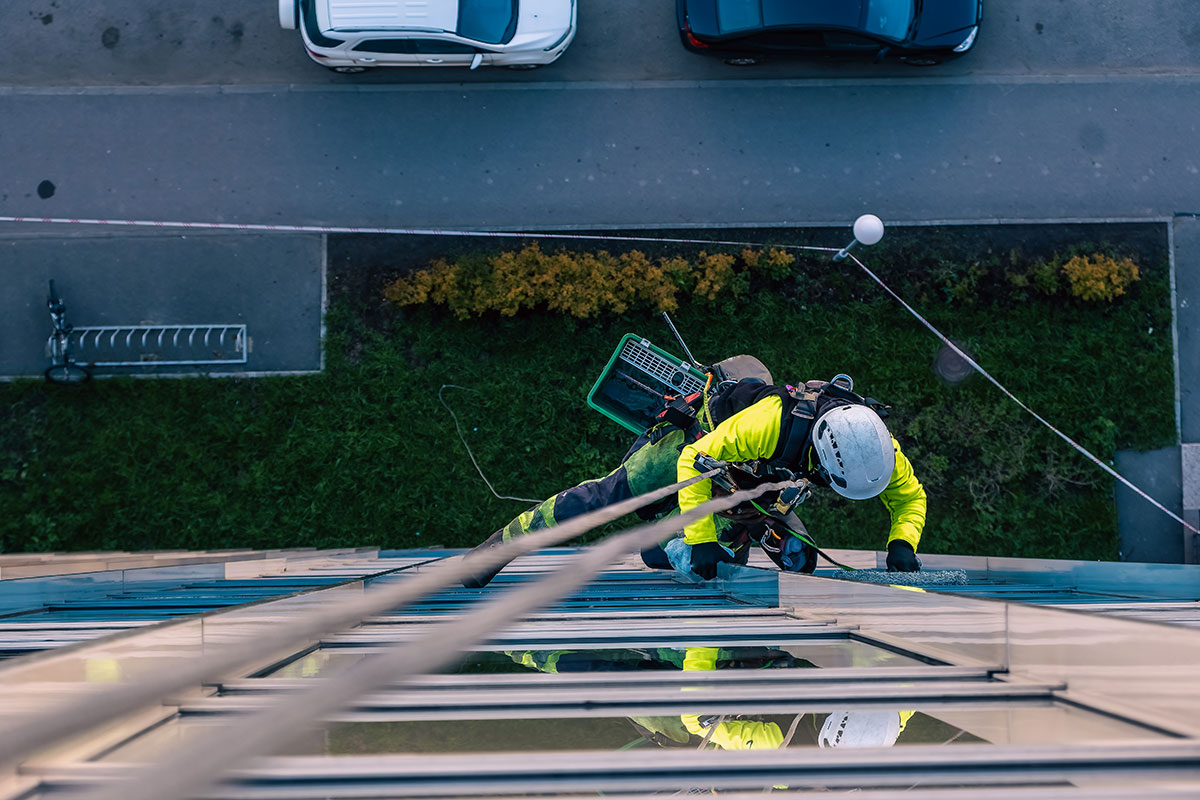high level commercial window cleaning